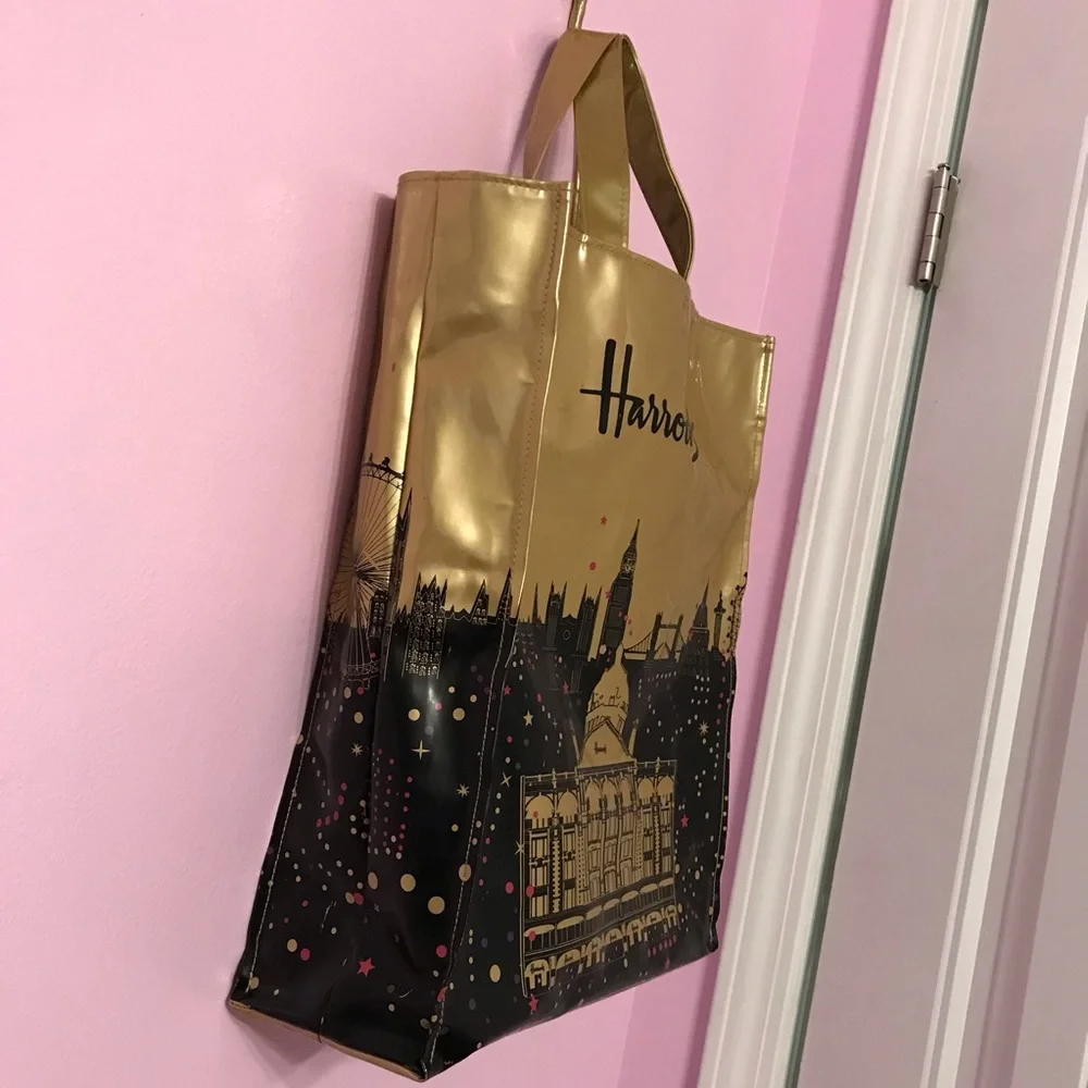 Harrods gold pvc bag - Picture 3 of 8